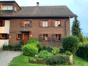 Zahrada ubytování Bauernhaus am Pfänderhang mit Seeblick