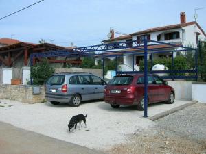 Zdjęcie z galerii obiektu Holiday Home Enisa w mieście Vabriga