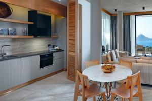 Kuchyň nebo kuchyňský kout v ubytování G Beyond Residences & Villas, Yalıkavak, Bodrum