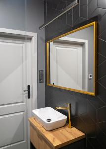 Bathroom sa Modern Apart w Centrum