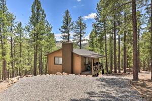 Gallery image of Cozy Cabin by Colorado River Hike, Bike, Ski in Greer