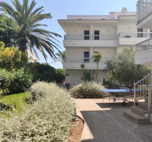 A garden outside Mirada de Alcudia