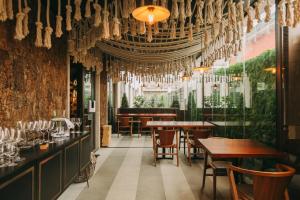 Restauracja lub miejsce do jedzenia w obiekcie Torel Avantgarde