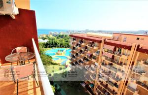 Bazén v ubytování 806 Minerva Apartamento - Vista al mar, la piscina y la montaña - Excelente wifi nebo v jeho okolí
