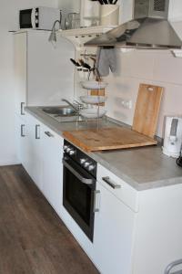 Kuchyň nebo kuchyňský kout v ubytování Kleines Landleben