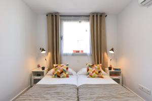 Postel nebo postele na pokoji v ubytování Eagle 8 by VillaGranCanaria + 31 fotografií