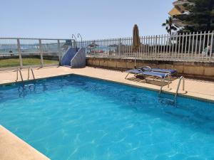 The swimming pool at or close to Mar Blau