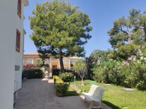 A garden outside Mar Blau
