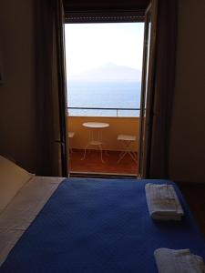 Postel nebo postele na pokoji v ubytování Filangieri 23 - Luxury B&B - Sorrento Coast