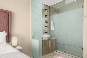 Ένα μπάνιο στο Easy Stay - The Tyrwhitt Rosebank +50 φωτογραφίες