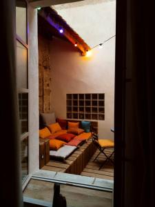 Area tempat duduk di Mes à Moi in Pezenas - Studio & patio privatif - O Pitchoun