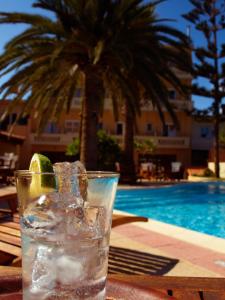 Bazén v ubytování Kissamos Hotel nebo v jeho okolí