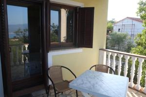 Ein Balkon oder eine Terrasse in der Unterkunft Hilltop Villa Risika