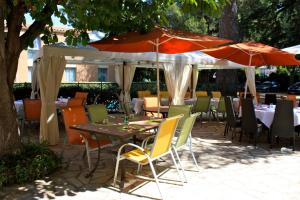 Restaurace v ubytování Le Clos De L'aube Rouge - Montpellier / Castelnau le Lez
