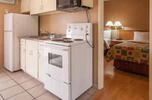 Köök või kööginurk majutusasutuses Okanagan Seasons Resort