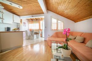 Kuchyň nebo kuchyňský kout v ubytování Apartments Ivka