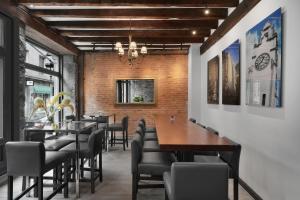 Posezení v ubytování Hotel Épik Montréal