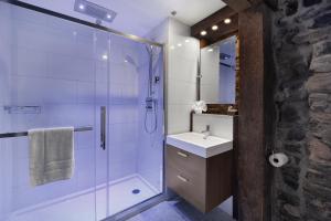 Koupelna v ubytování Hotel Épik Montréal + 23 fotografií