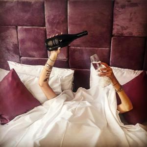 Postel nebo postele na pokoji v ubytování Hotel Bordeaux