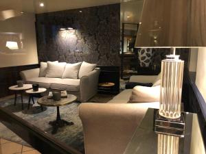 Foto dalla galleria di Hotel Des Voyageurs a Le Rouget