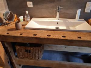 Koupelna v ubytování Gîte - L'atelier au 19