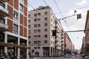 El barrio en el que está el departamento o un barrio cercano