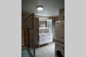 Vonios kambarys apgyvendinimo įstaigoje DOLCE VITA : maison 4 chambres