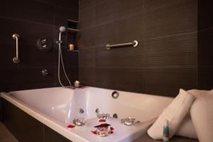 Koupelna v ubytování RVHotels Palau Lo Mirador