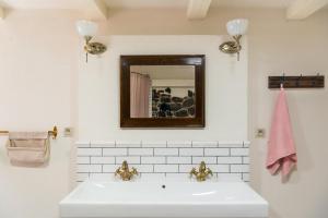 A bathroom at Domčok na Slnečnom Kopci Még 37 kép