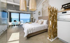Kuchyňa alebo kuchynka v ubytovaní Gallery Luxury Suites & Rooms-Only Adults