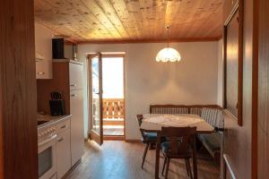 Kuchyň nebo kuchyňský kout v ubytování Unterholzhof