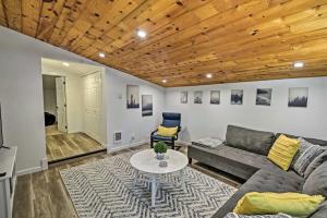 Gallery image of Quaint Lake Cushman Cottage with Private Access! in Hoodsport