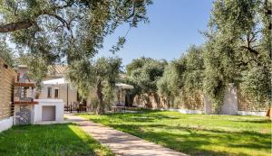 A garden outside Villa 4 you iliopetra