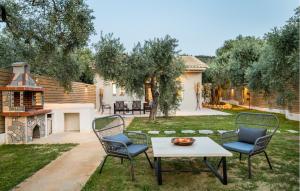 A garden outside Villa 4 you iliopetra