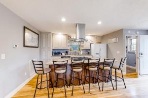 Φωτογραφία από το άλμπουμ του Koeve's Cove σε Dandridge +26 φωτογραφίες