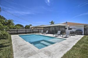Gallery image of Chic Beach House with Lanai and Private Yard! in Naples
