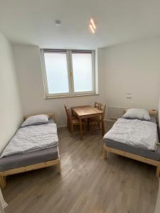 Postel nebo postele na pokoji v ubytování Sali Homes - 3BR Apartment with Kitchen