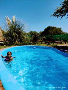 Swimmingpoolen hos eller tæt på Cabaña Los Espinillos de San Isidro