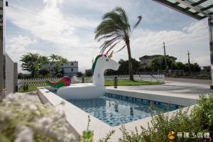 M2 Villa 泳池親子包棟民宿游泳池或附近泳池