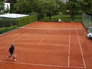 Tenis in/ali skvoš poleg nastanitve Hotel 3 Mohren oz. v okolici