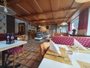 Gallery image of ALBERGO BAR RISTORANTE DOLOMIA in Badia