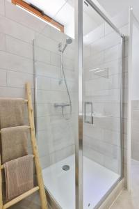 Koupelna v ubytování Studio des 3 Châteaux