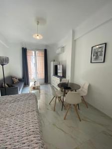 Studio, centre ville, bord de mer,