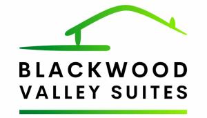 un techo verde con las palabras Blackpool Valley suites en Blackwood Valley Suites en Balingup