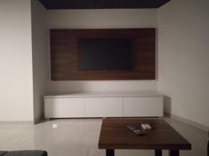 TV a/nebo společenská místnost v ubytování Anton