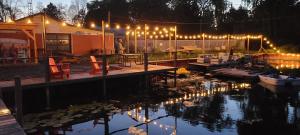 Gallery image of Stoneburg Cove Cottages in Carrying Place