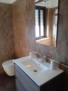 A bathroom at Le Zagare b&b
