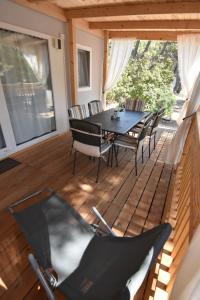 Galerija fotografija objekta Mobile Homes Sara - Camping Baško Polje , Adriatic , Dalmatia u Baškoj vodi