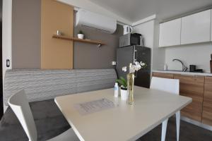 Galerija fotografija objekta Mobile Homes Sara - Camping Baško Polje , Adriatic , Dalmatia u Baškoj vodi