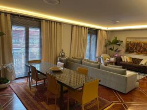 Posezení v ubytování LUXURY MADRID PLAZA DE ESPANA With Private Concierge Services